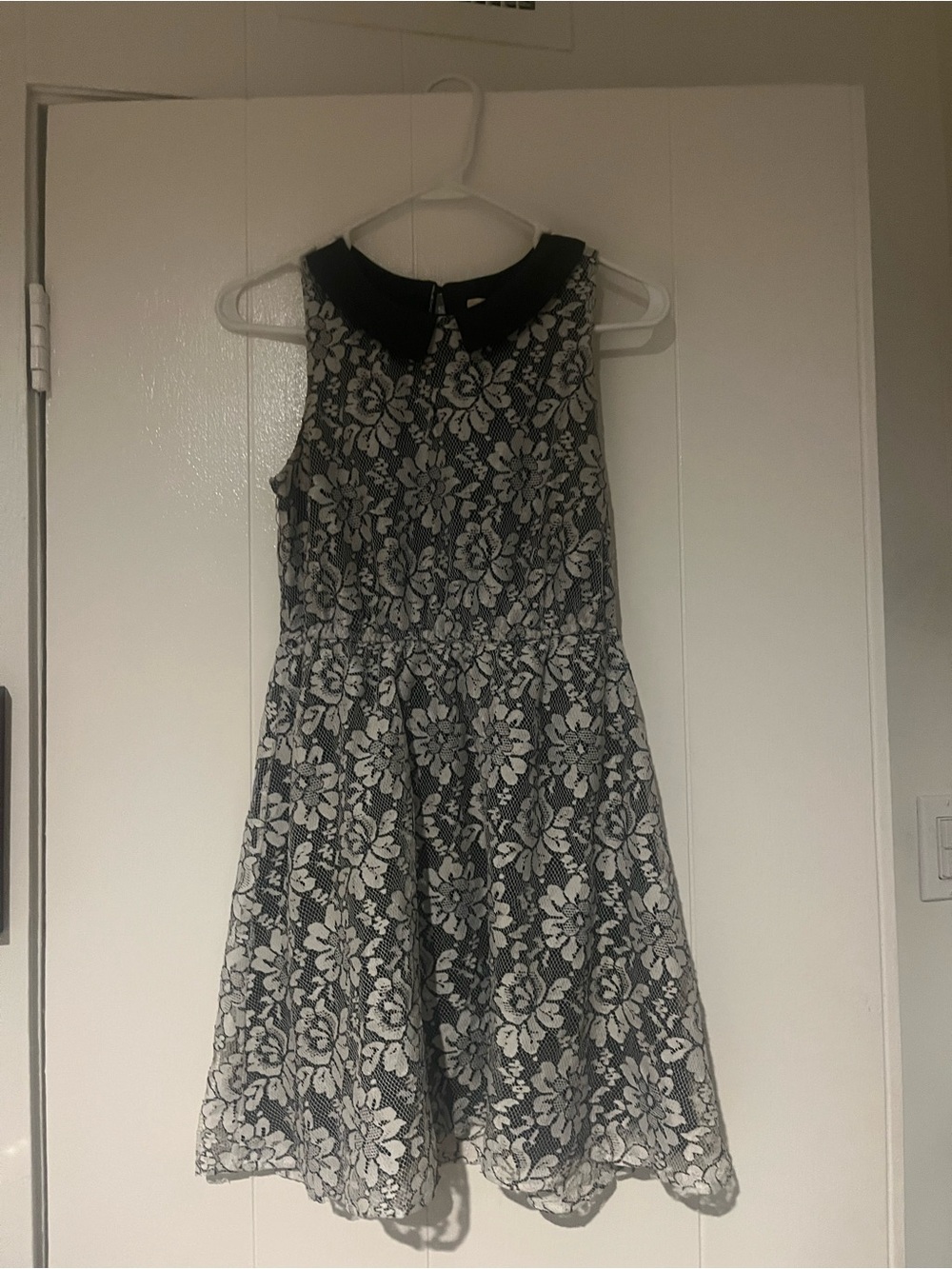 Floral Fit-and-Flare Mini Dress with Peter Pan Collar - Black with white lace